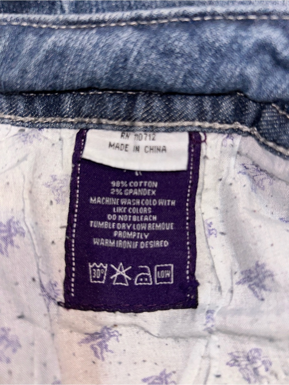 Vigoss the New York Mid-Rise Distressed Bootcut Jeans 13 hems worn - Picture 9 of 9